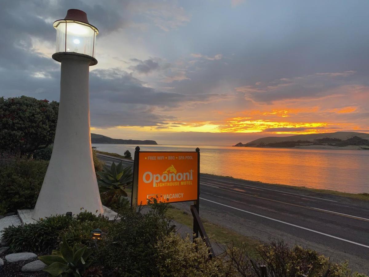 Opononi Lighthouse Motel Buitenkant foto